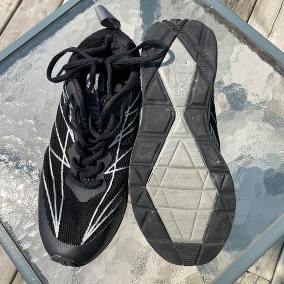 Black and silver running shoes Size 8 - Picture 2 of 3